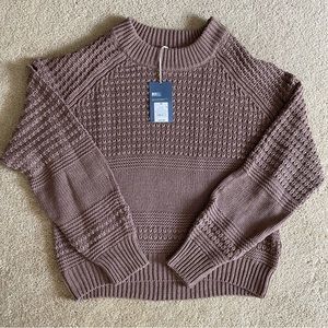 🆕 NWT Women’s Crewneck Pullover Sweater - Universal Thread (Target) - Taupe M